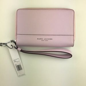 NWT Marc Jacobs leather phone wristlet light lilac